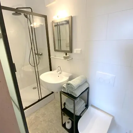 The East Wing Apartmán *