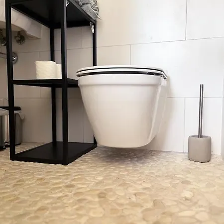 アパート The East Wing *