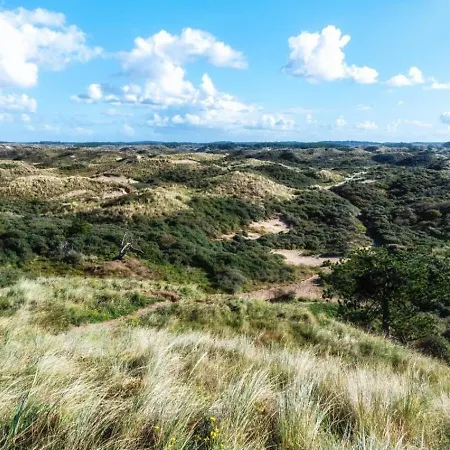 The East Wing * ブルーメンダール